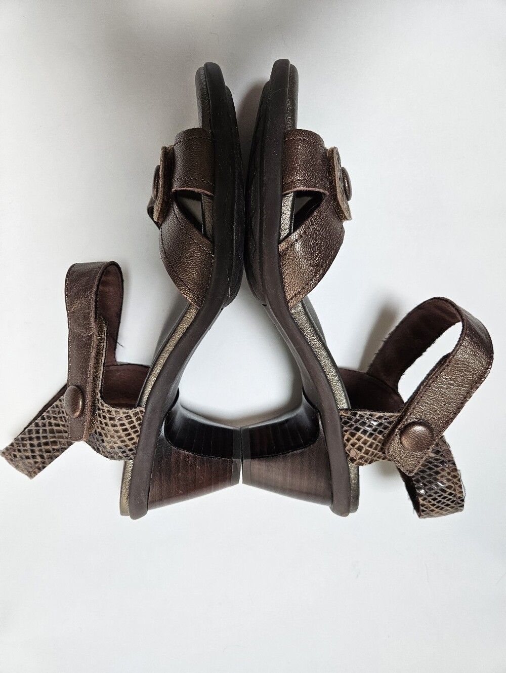Aravon Comfort Sandal By New Balance- Bronze Sz 7 Like New Condition - Picture 3 of 9